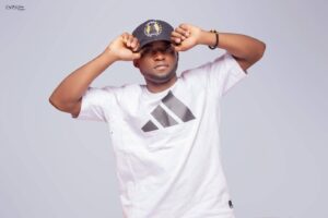 Steve Ti Ft A Bizo – Ukulanda Ukushupa (Prod By Dj Momo & Phoenix) Mp3 Download